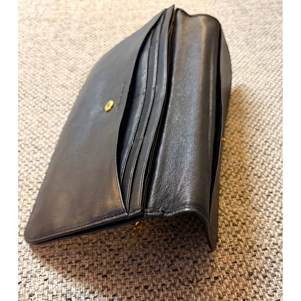 Liza Ganz Black Leather Clutch Wallet Sleek Pristine Gold‎ Triangle Logo & Charm